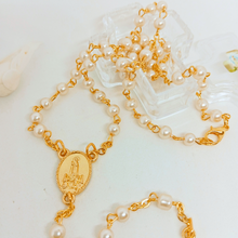 Load image into Gallery viewer, Apparitions of Fatima Rosary - Cross Box