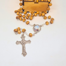 Cargar imagen en el visor de la galería, Olive Wood Rosary in Fatima Apparitions Wooden Keepsake Box