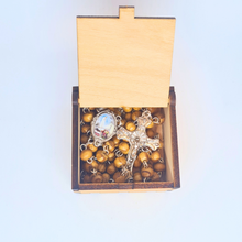 Cargar imagen en el visor de la galería, Olive Wood Rosary in Fatima Apparitions Wooden Keepsake Box