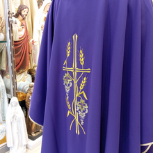 Load image into Gallery viewer, Purple Chasuble