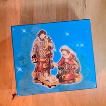 Load image into Gallery viewer, Classic Nativity Scene - 3 Pieces | 4.13'' | 10.5cm