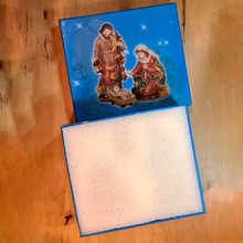 Load image into Gallery viewer, Classic Nativity Scene - 3 Pieces | 4.13'' | 10.5cm