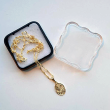 Load image into Gallery viewer, Necklace with Golden medal of Our Lady of Fatima Apparition