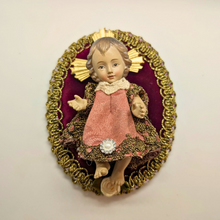 Load image into Gallery viewer, Dressed Baby Jesus with Pillow [Premium] - 4.72&#39;&#39; | 12cm
