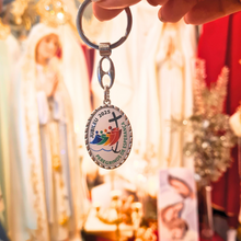 Load image into Gallery viewer, Jubilee Oval Keychain
