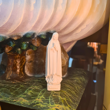 Load image into Gallery viewer, White Statue of Our Lady of Fatima [3.5&#39;&#39; | 9cm]
