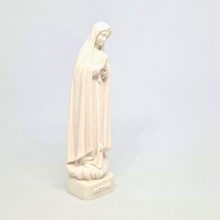 Load image into Gallery viewer, White Statue of Our Lady of Fatima [3.5&#39;&#39; | 9cm]
