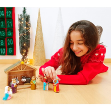 Cargar imagen en el visor de la galería, Children’s Nativity Set with Stable (9 Pieces)

