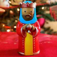 Cargar imagen en el visor de la galería, Children’s Nativity Set with Stable (9 Pieces)
