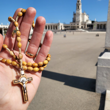 Load image into Gallery viewer, Olive Wood Camel Rosary
