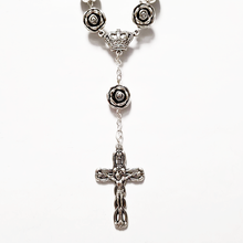 Load image into Gallery viewer, Silver Decade Rosary Roses
