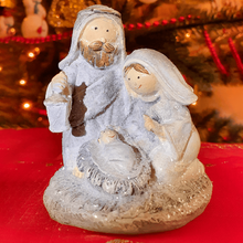 Load image into Gallery viewer, Sparkling Nativity Scene | 3.35&#39;&#39; | 8.5cm
